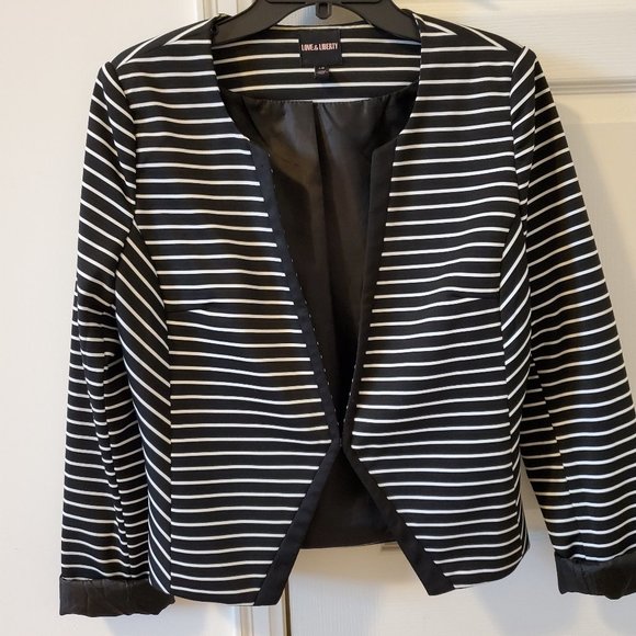 Blazer - Picture 1 of 7